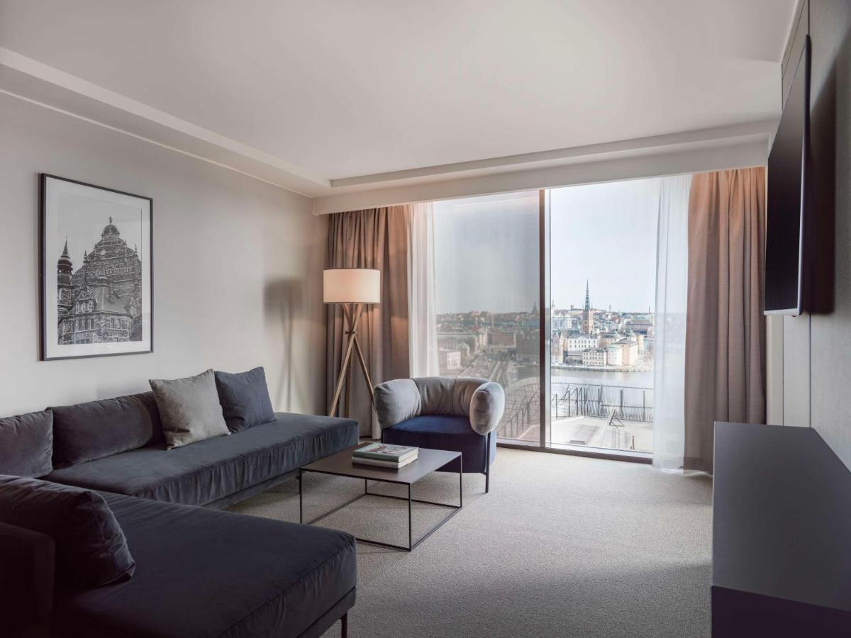 Radisson Blu Waterfront Hotel, 4*